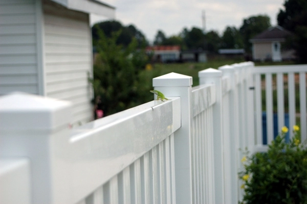 How To Install A Vinyl Fence Red Bluff CA